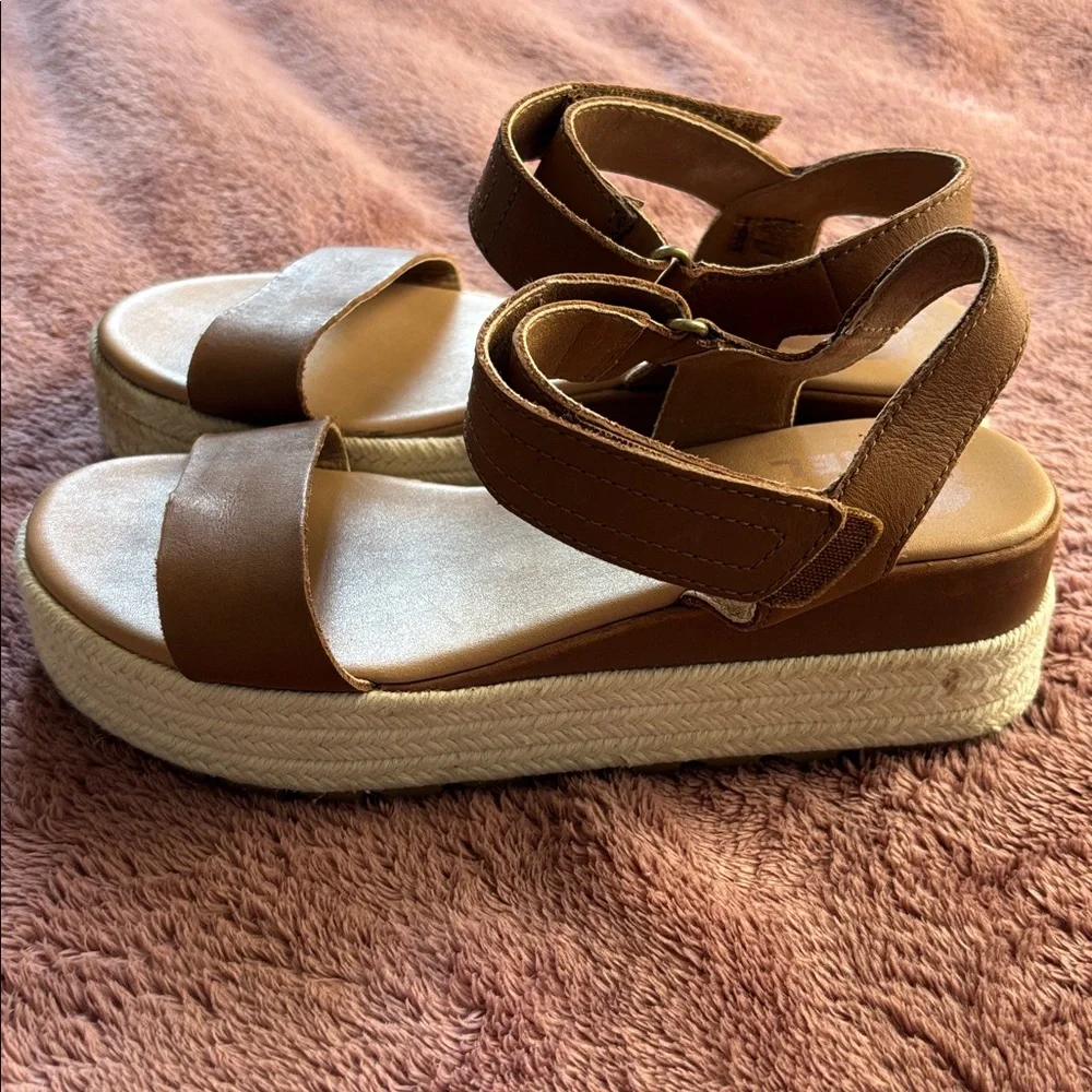 Sorel Tan Espadrille Platform Sandals